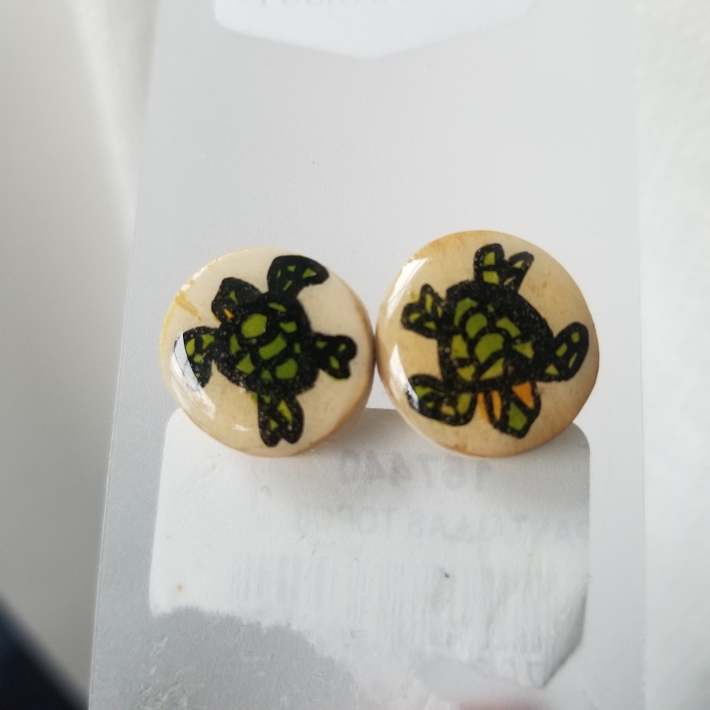 NWT Turtle Wood chunky earrings #gift